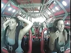 Skromna sex ostry darmowe filmy dziewczyna szybko uwiodła łysego mężczyznę i wyrzuciła go na ulicę