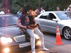 Włożyła majtki dziewczyny do ust i filmy erotyczne ostre za darmo zwróciła jej Wielki kutas w tyłek